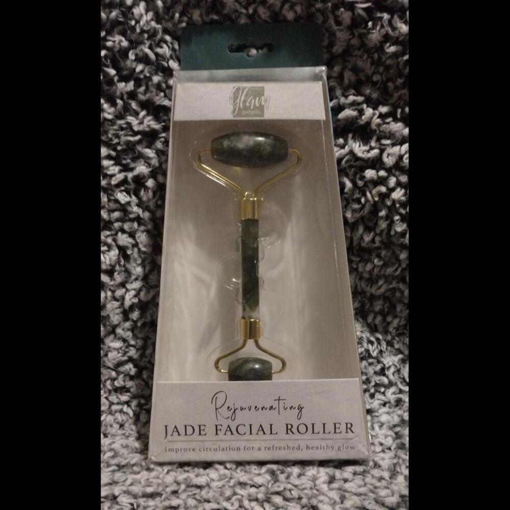 Jade Facial Roller Massager Rejuvenate Improved Healthy Glow Accented In Gold